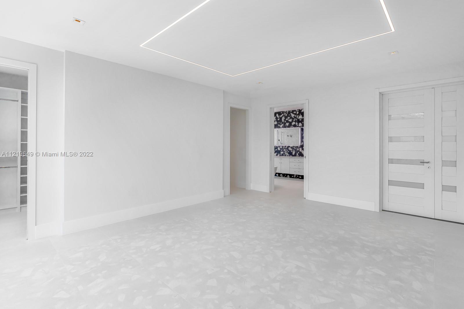LAUDERDALE HARBORS SEC A - Residential