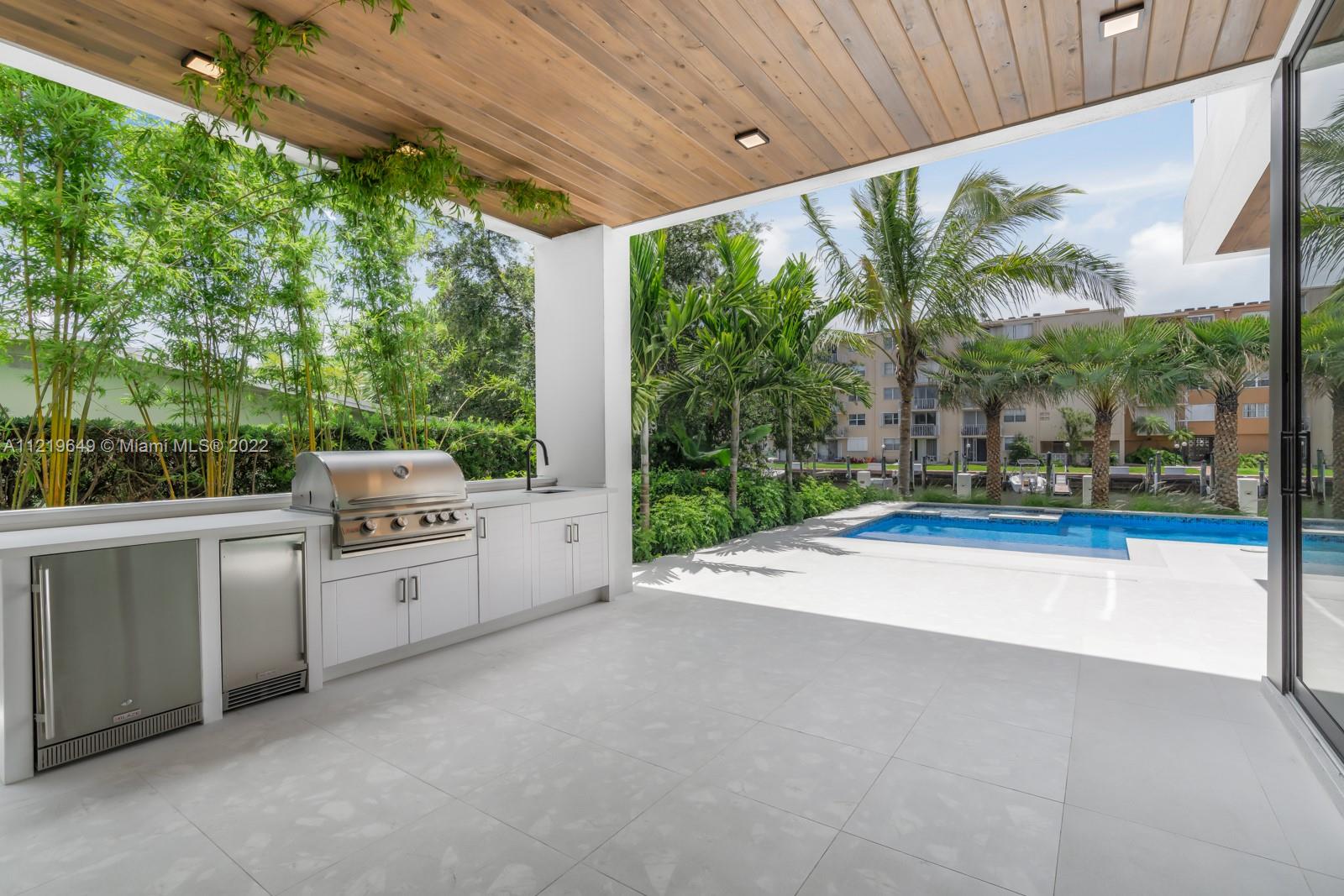 LAUDERDALE HARBORS SEC A - Residential