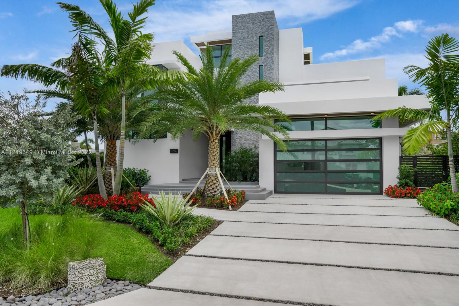LAUDERDALE HARBORS SEC A - Residential