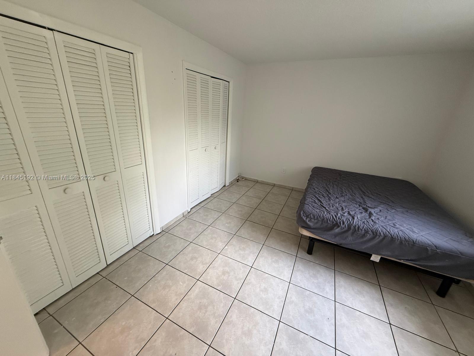 JOE-RON NORTH CONDO - Residential Lease
