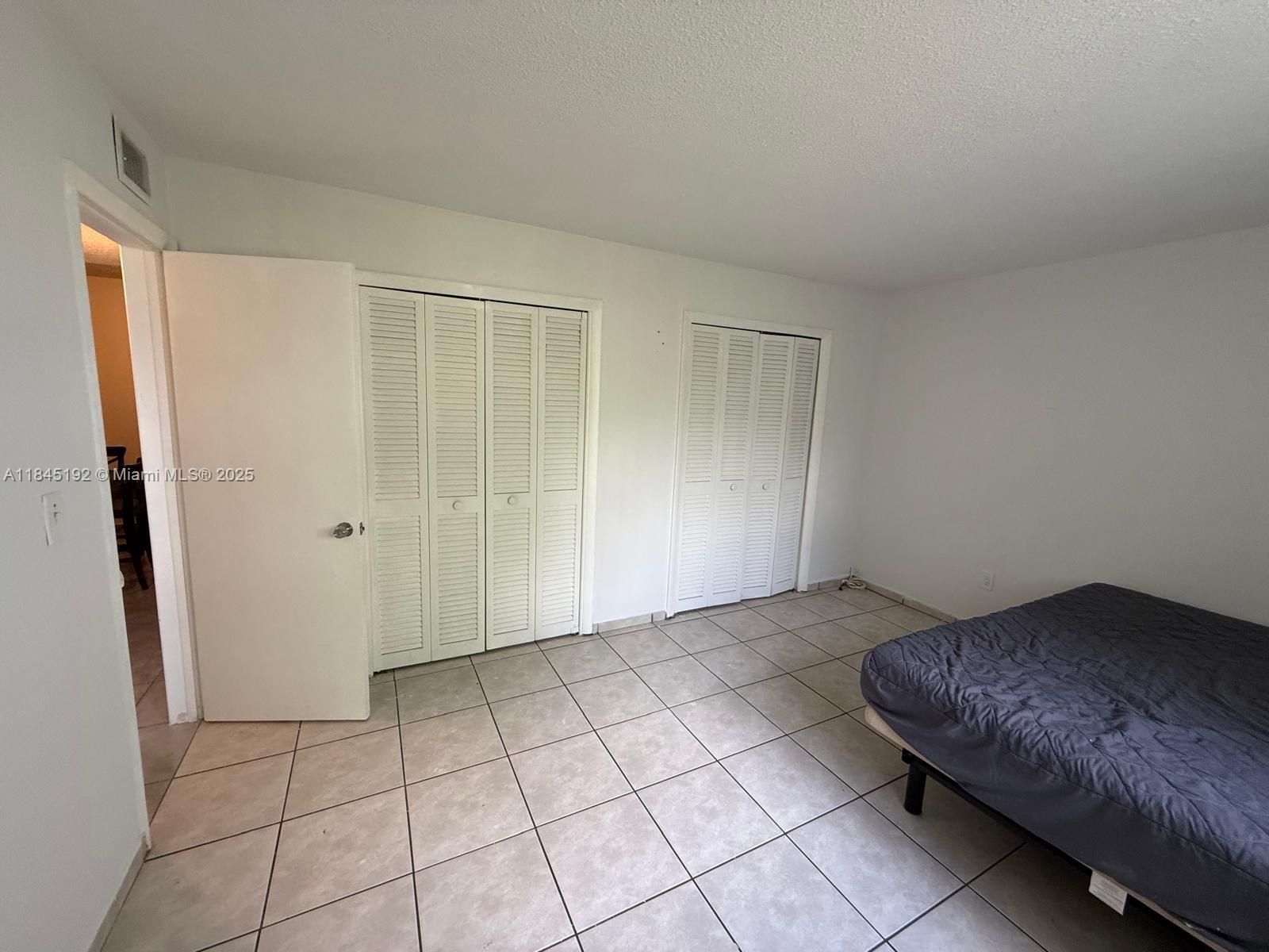 JOE-RON NORTH CONDO - Residential Lease