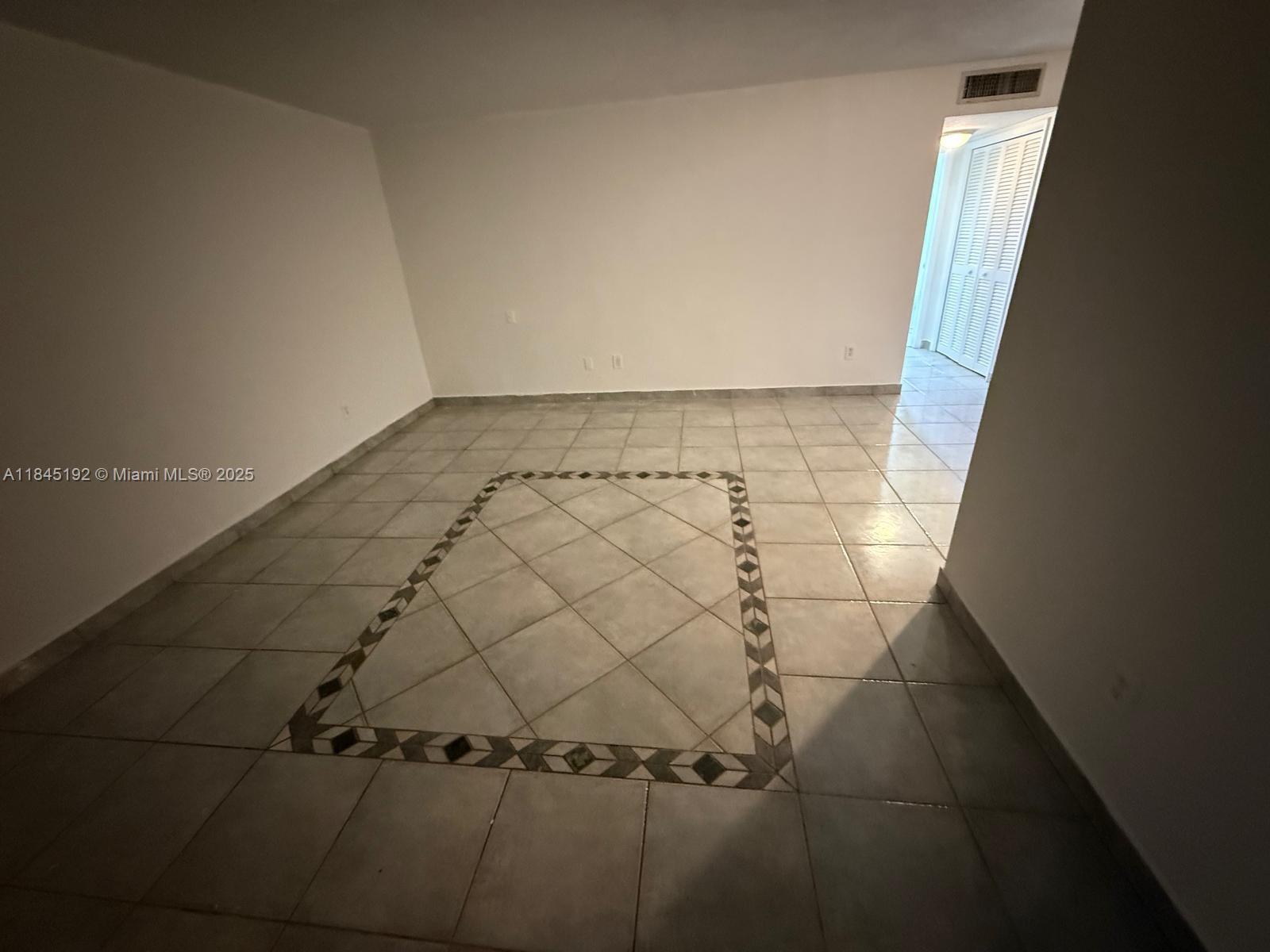 JOE-RON NORTH CONDO - Residential Lease