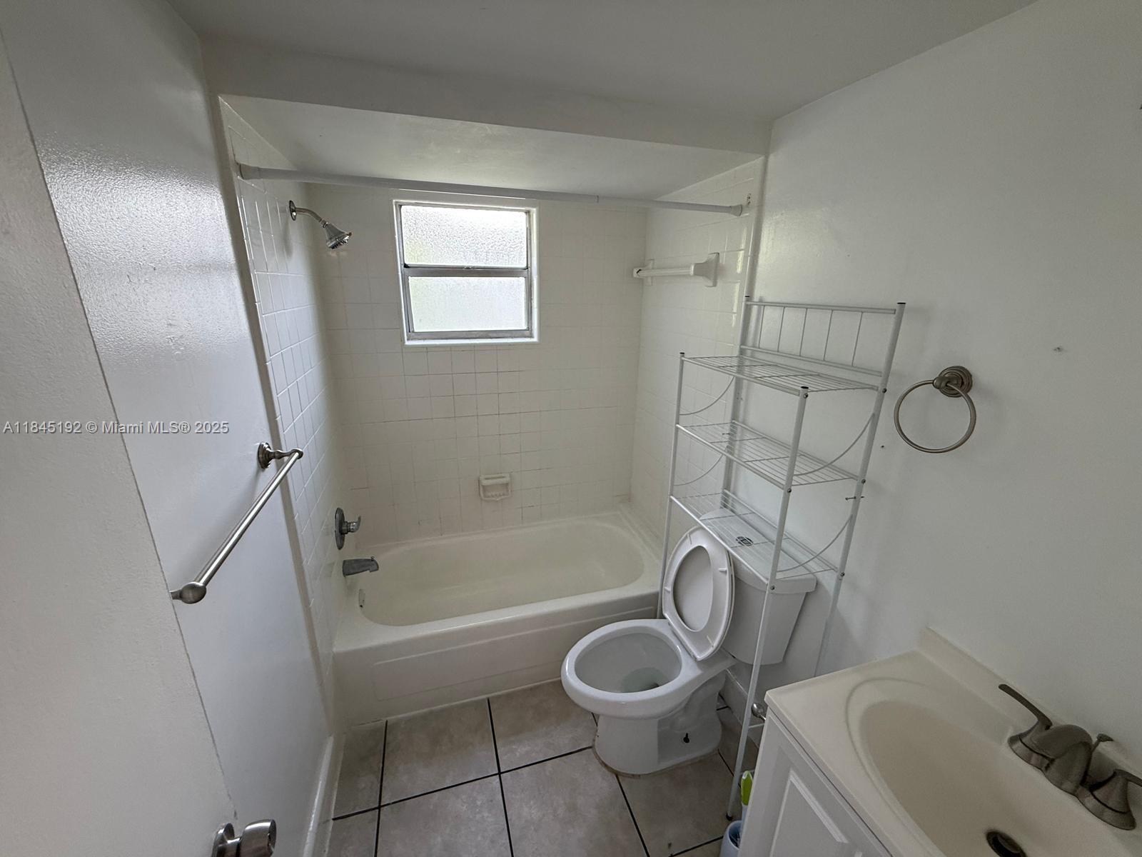 JOE-RON NORTH CONDO - Residential Lease