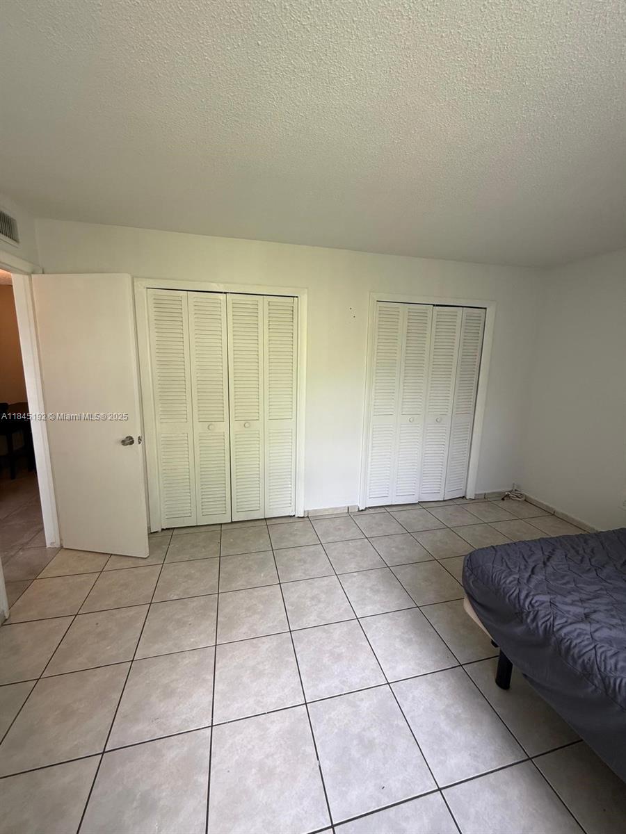 JOE-RON NORTH CONDO - Residential Lease