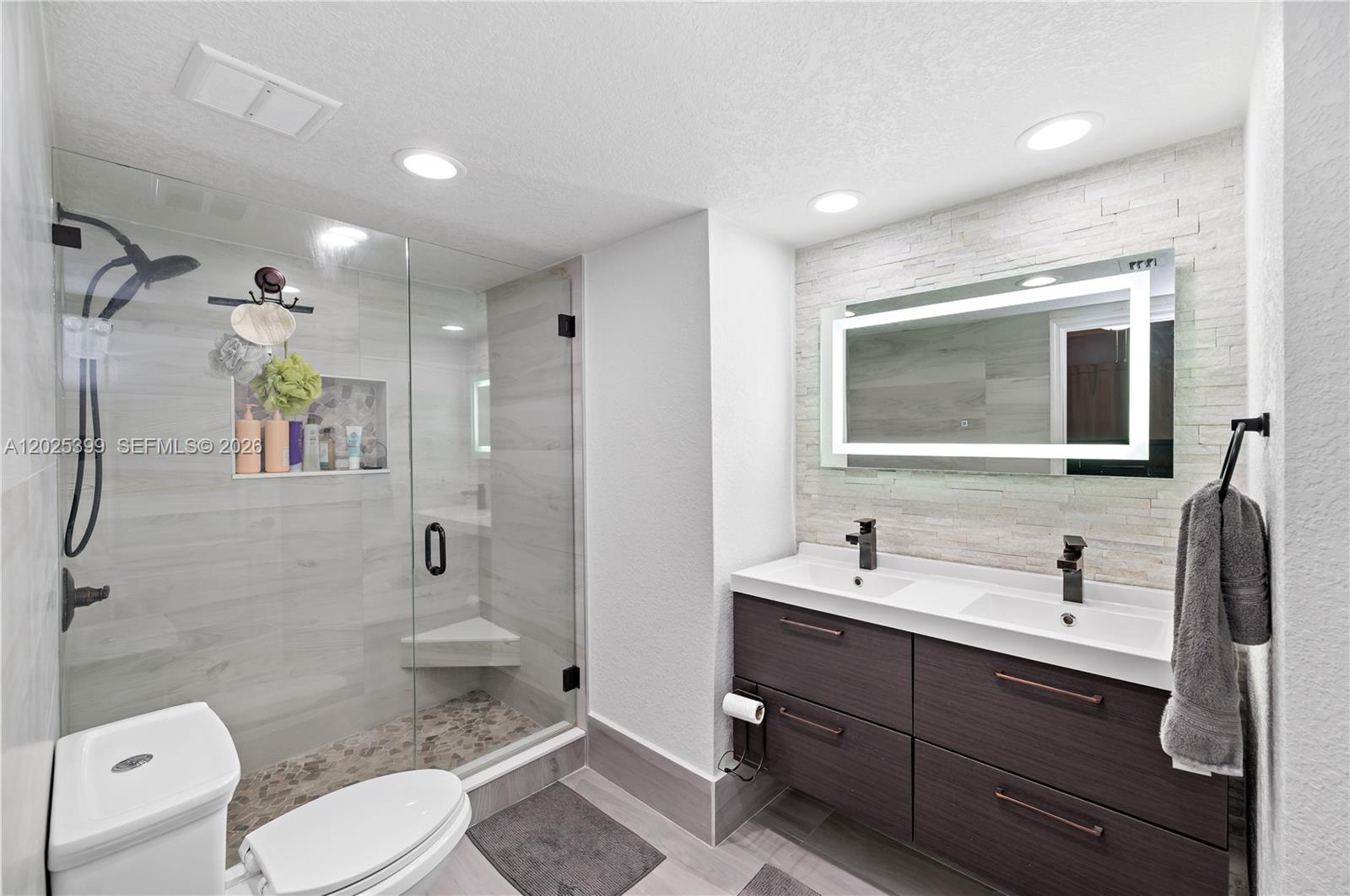 LES FONTAINES CONDO - Residential