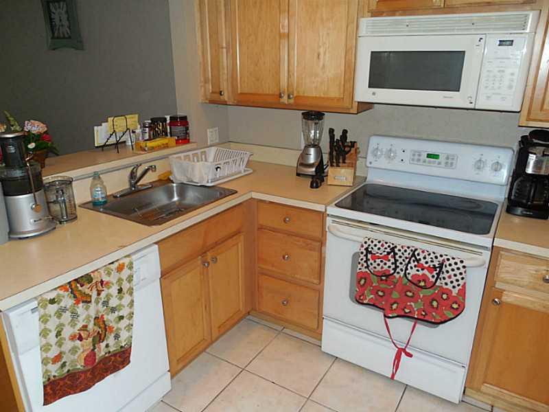 LETO TOWNHOME COMM - Residential Lease