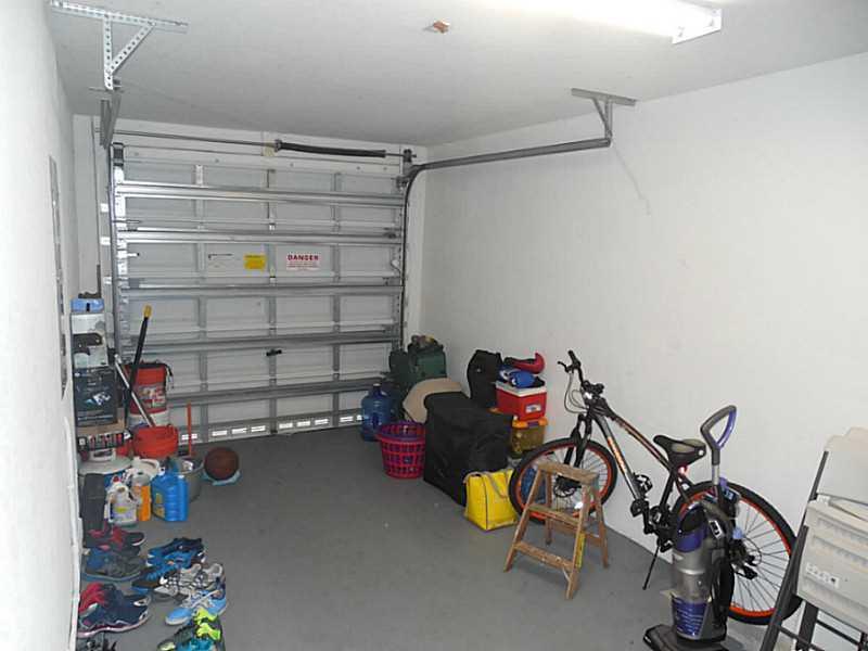 LETO TOWNHOME COMM - Residential Lease
