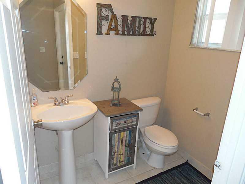 LETO TOWNHOME COMM - Residential Lease