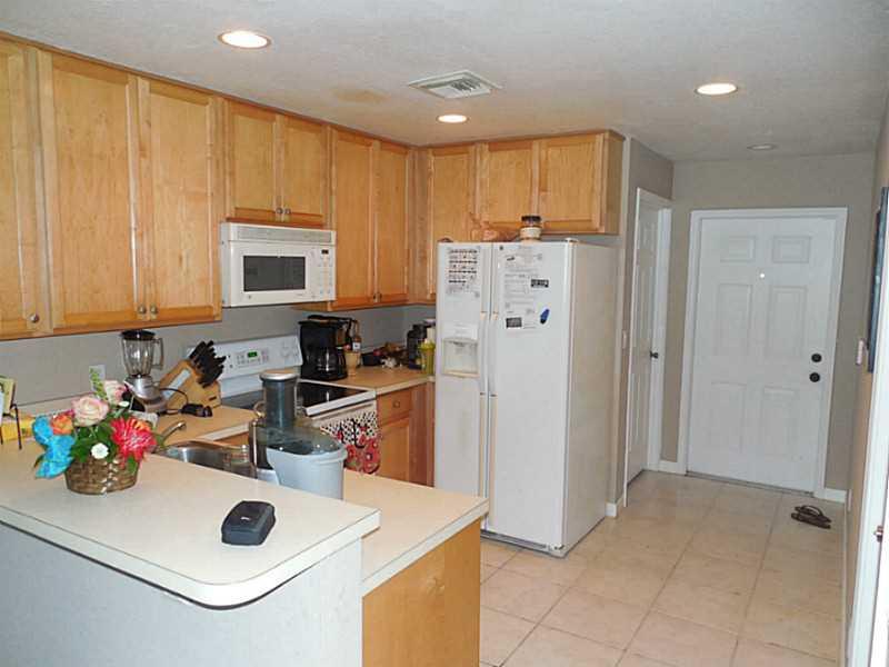 LETO TOWNHOME COMM - Residential Lease