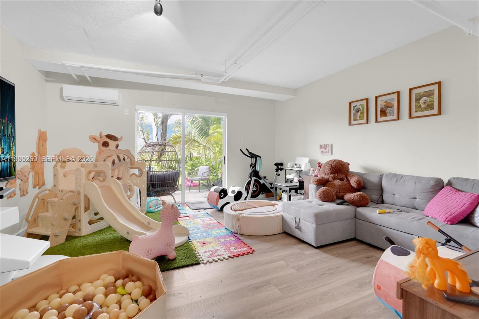 THE PRESERVE CONDO - Residential Lease