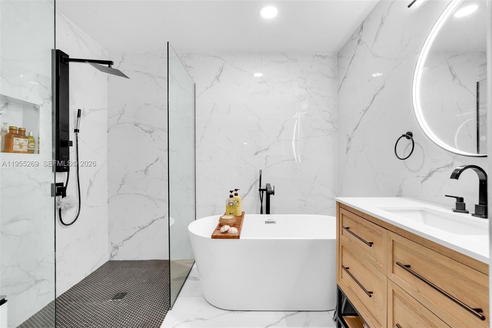 THE PRESERVE CONDO - Residential Lease