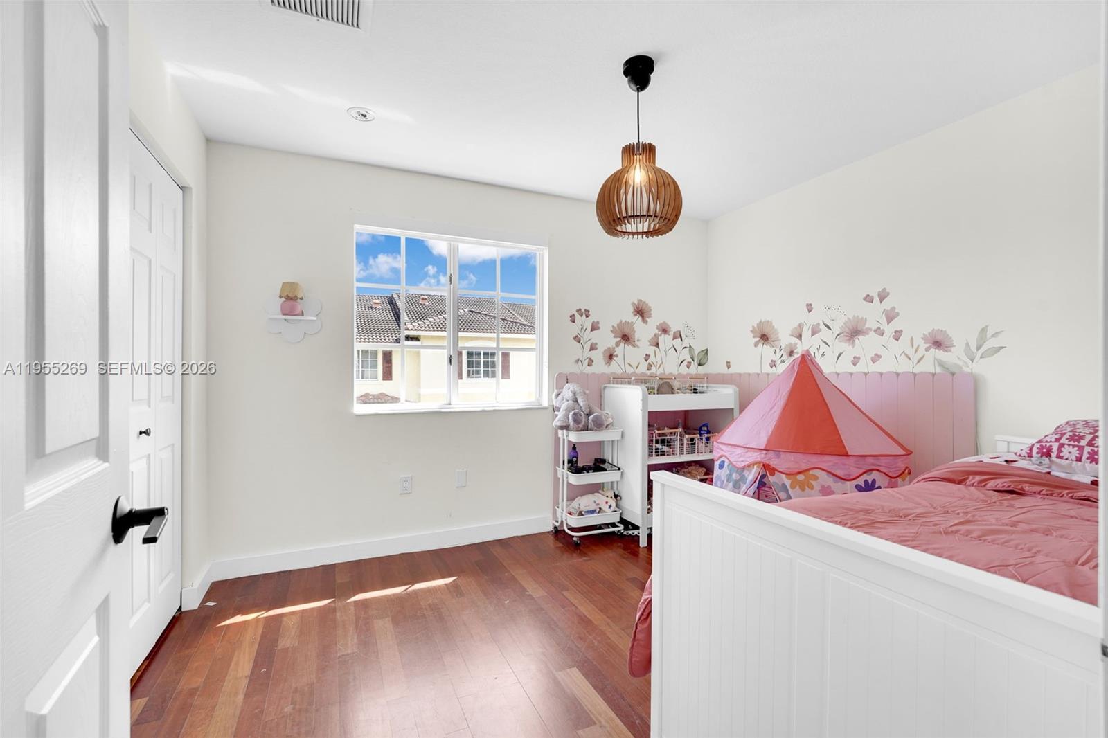THE PRESERVE CONDO - Residential Lease