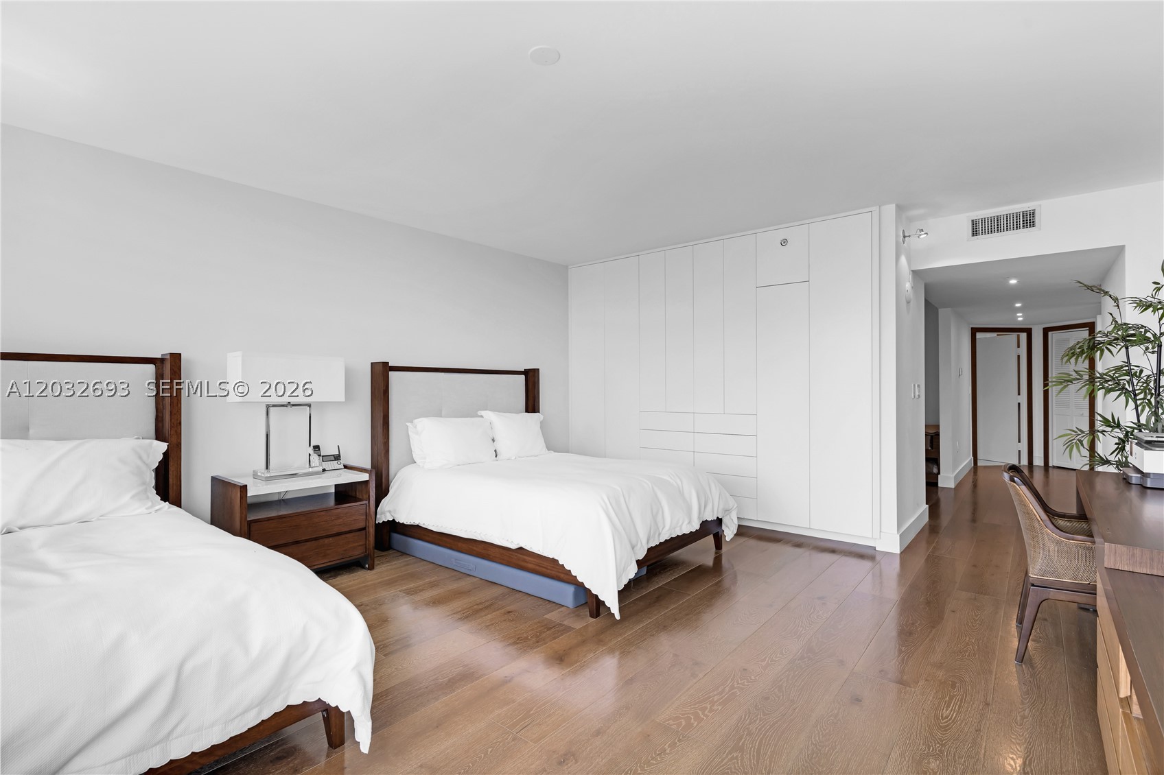 GRAND BAY TOWER CONDO - Residential