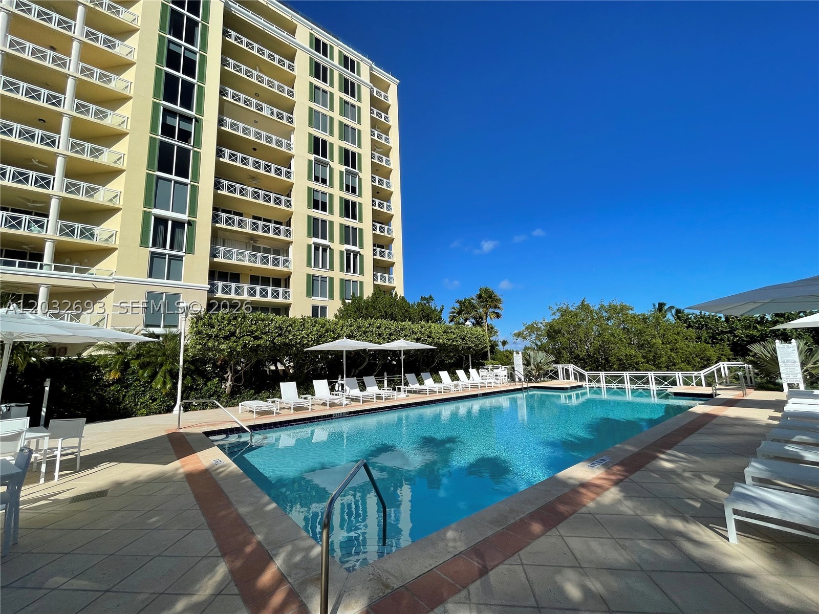GRAND BAY TOWER CONDO - Residential