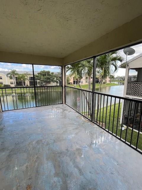 LAKESHORE CONDO 3 - Residential Lease