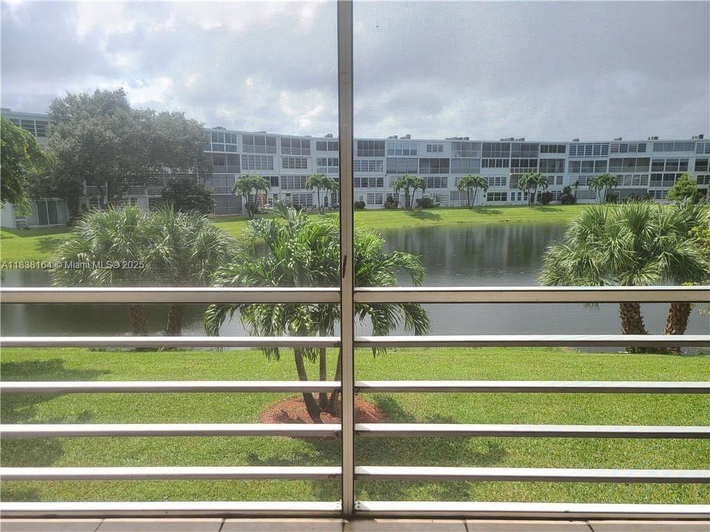 OAKRIDGE G CONDO - Residential