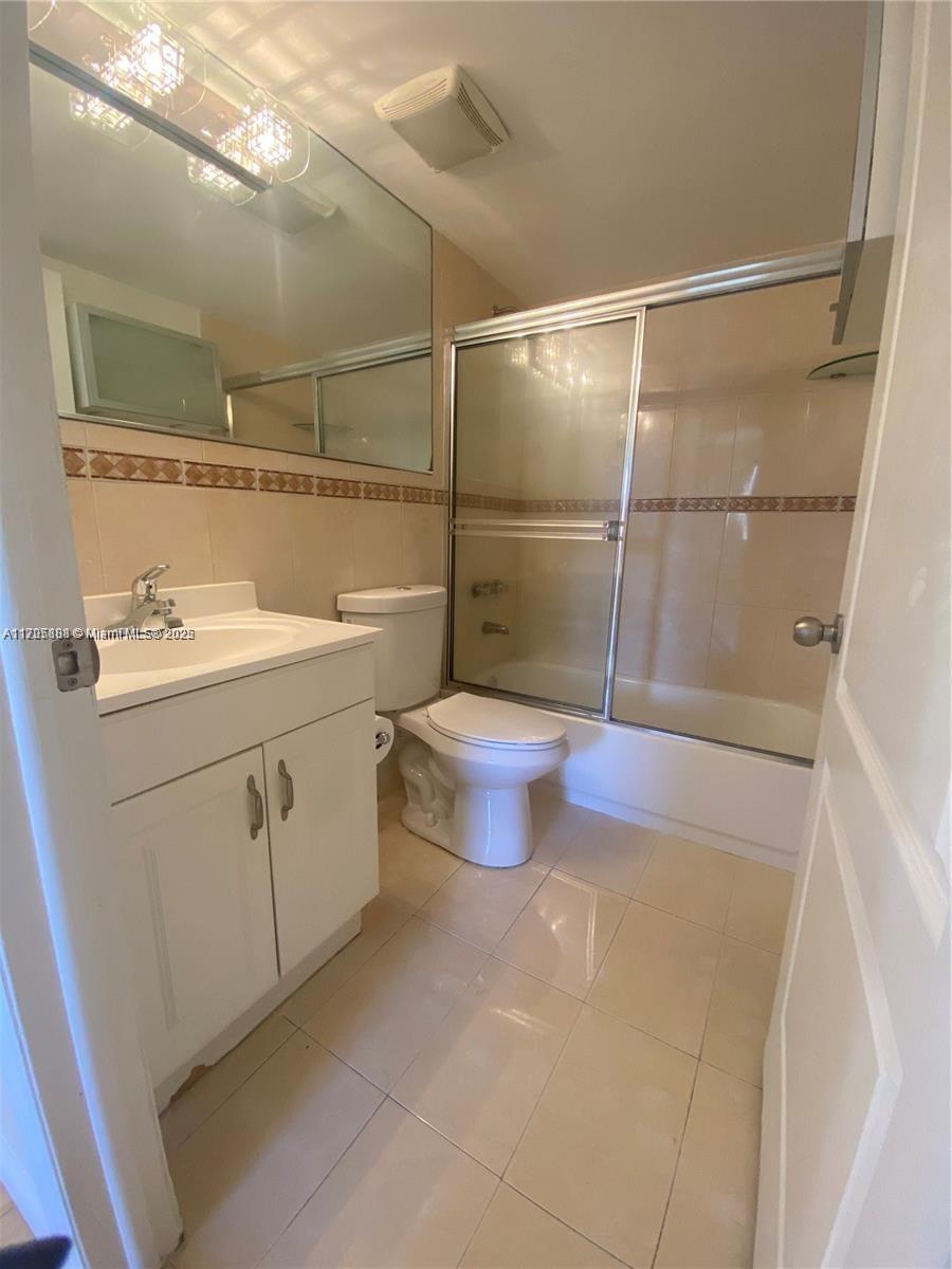 LAKE FOREST PARK CONDO VI - Residential Lease