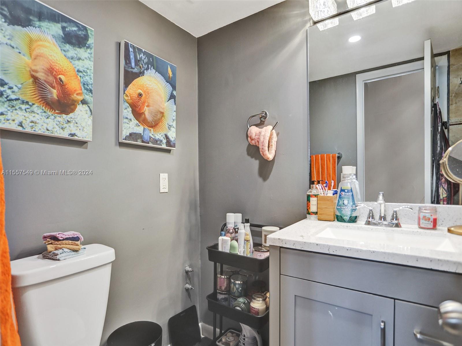 ADMIRALS PORT CONDO WEST - Residential