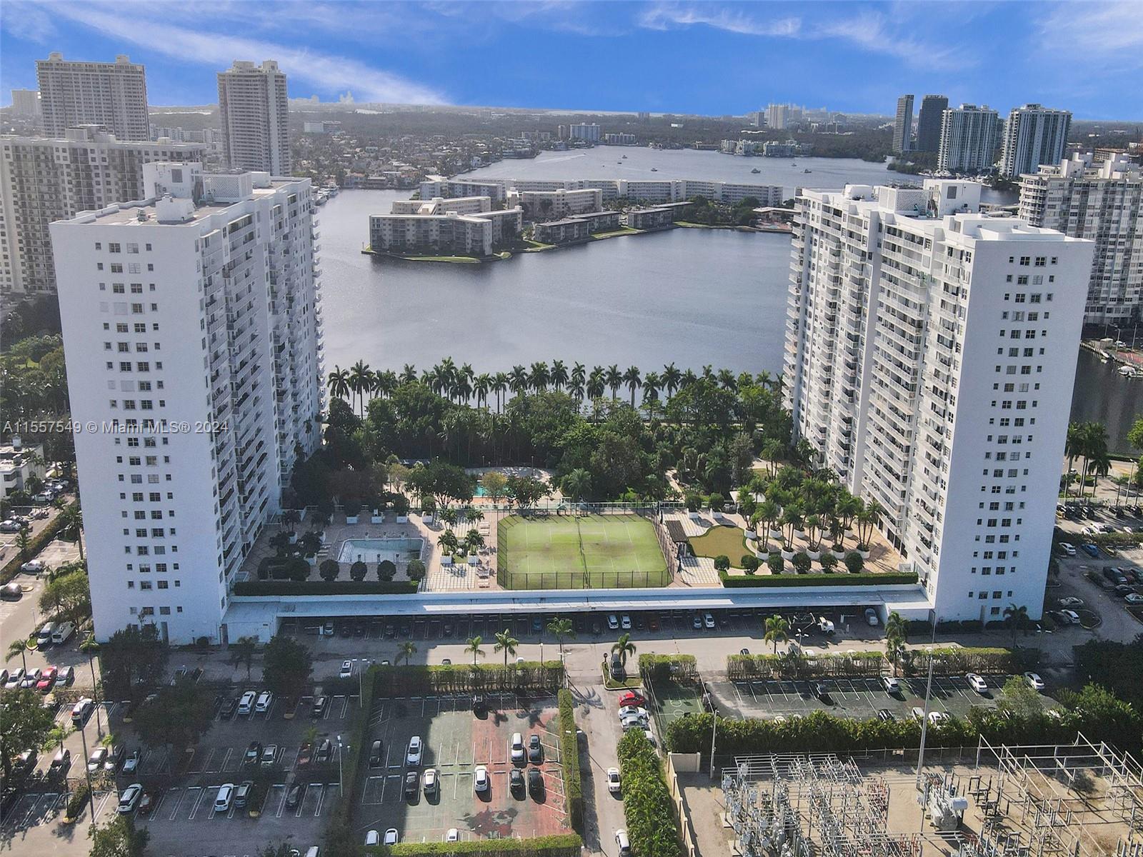 ADMIRALS PORT CONDO WEST - Residential