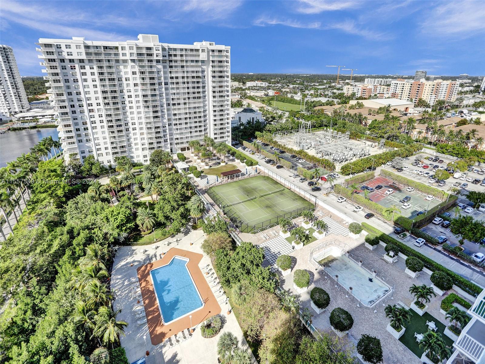 ADMIRALS PORT CONDO WEST - Residential
