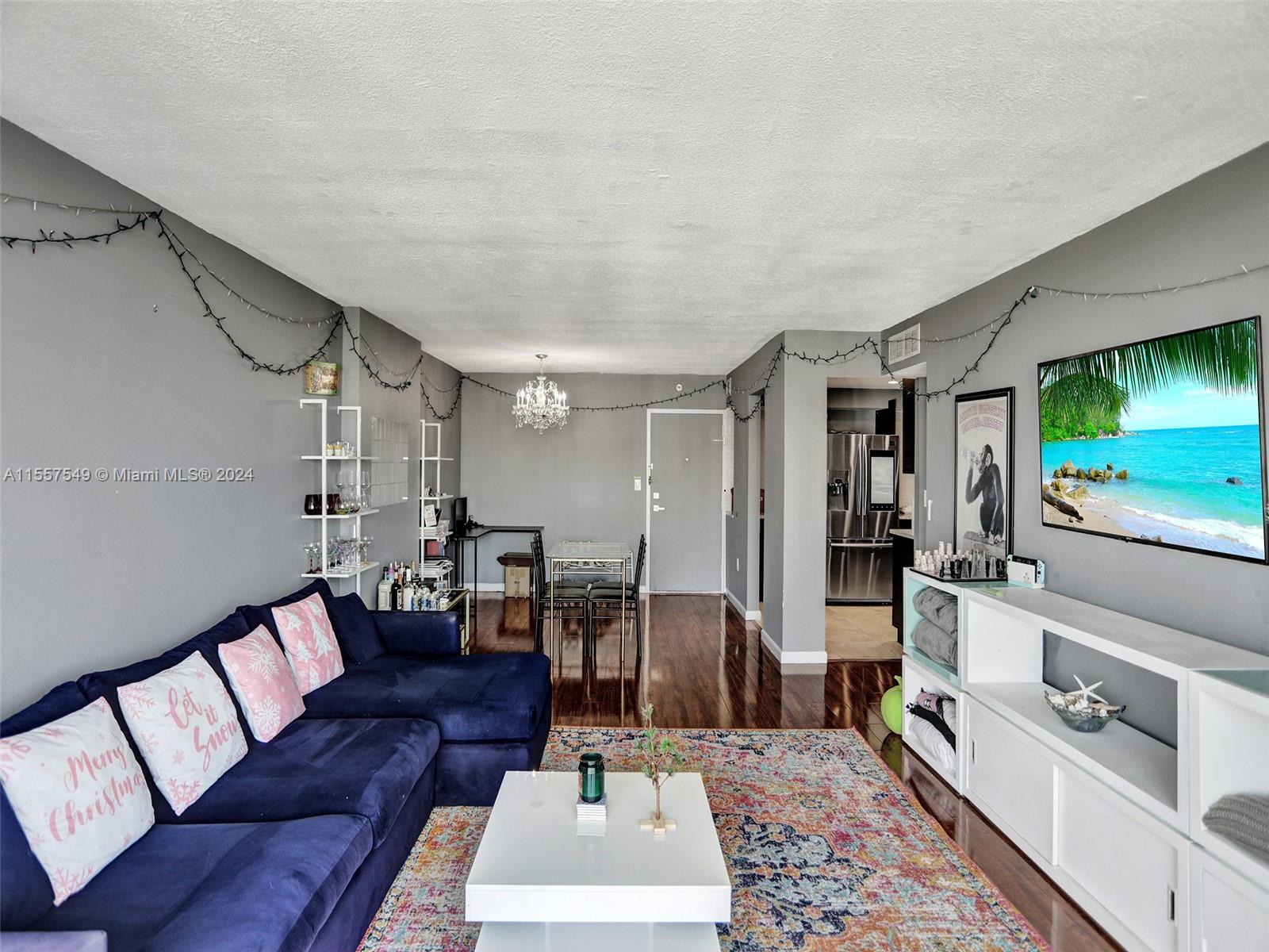 ADMIRALS PORT CONDO WEST - Residential