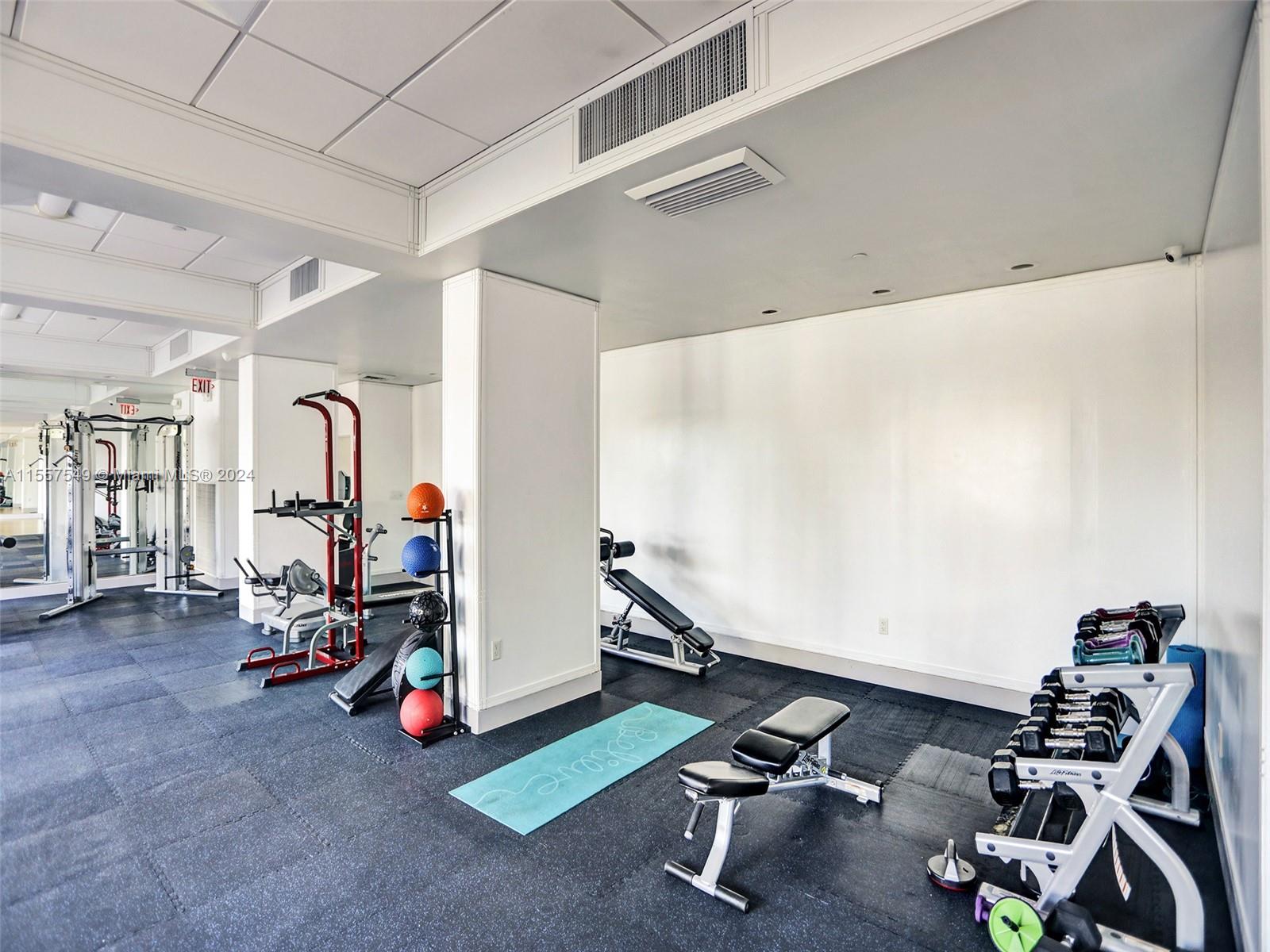 ADMIRALS PORT CONDO WEST - Residential