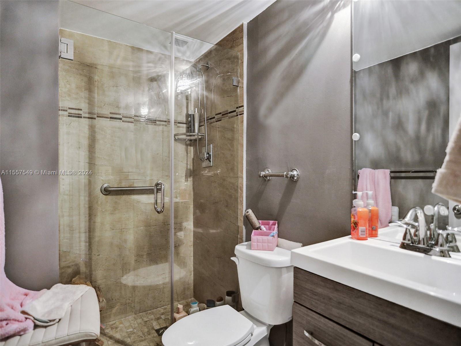ADMIRALS PORT CONDO WEST - Residential