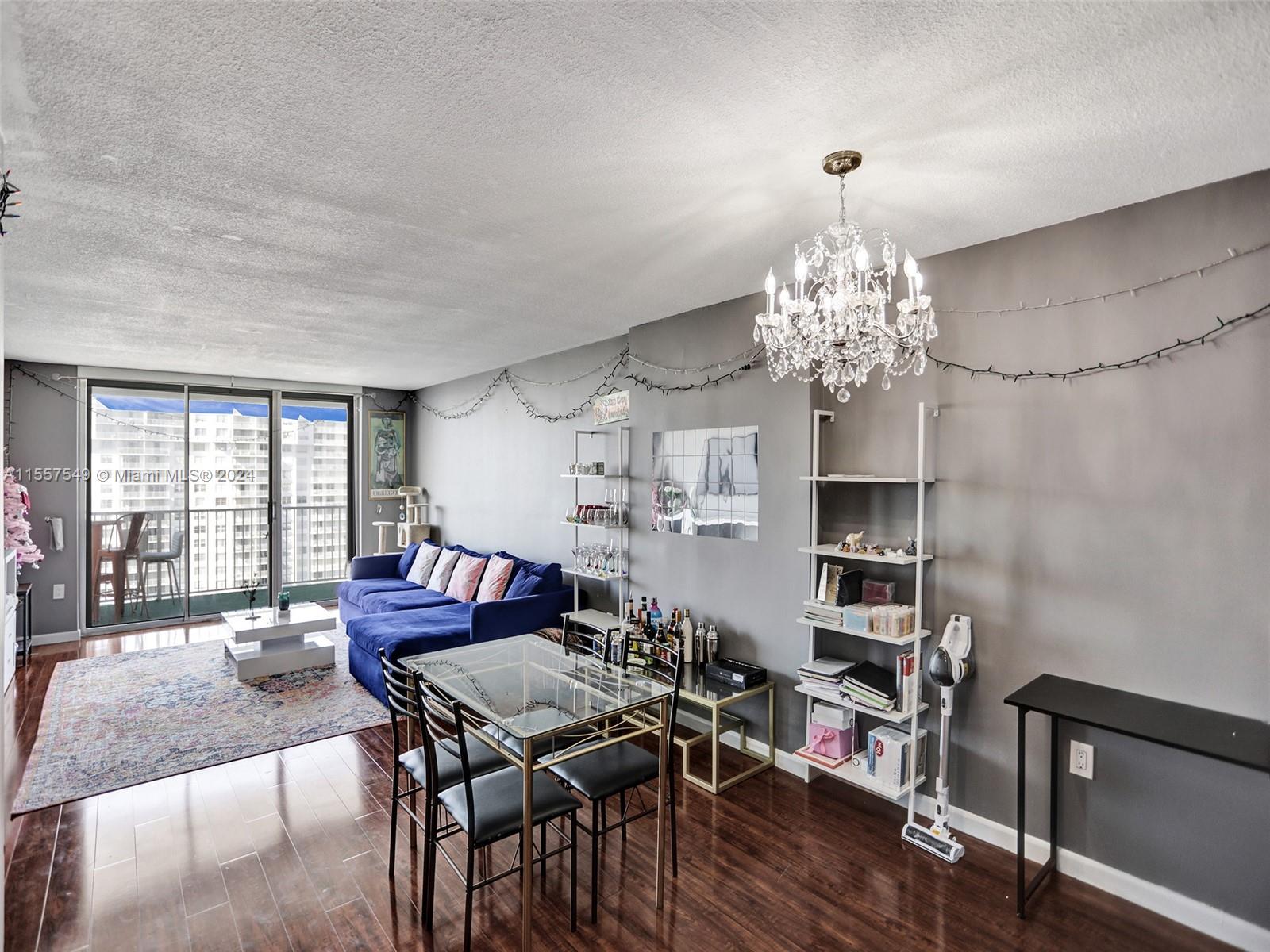 ADMIRALS PORT CONDO WEST - Residential