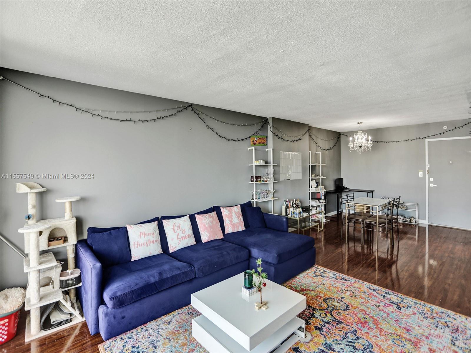 ADMIRALS PORT CONDO WEST - Residential