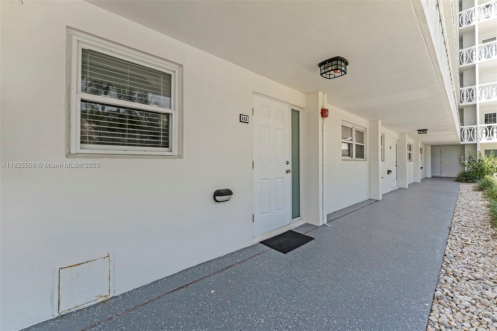 HILLSBORO WINDSOR CONDO - Residential