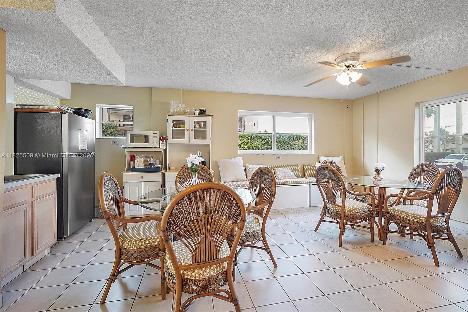 HILLSBORO WINDSOR CONDO - Residential