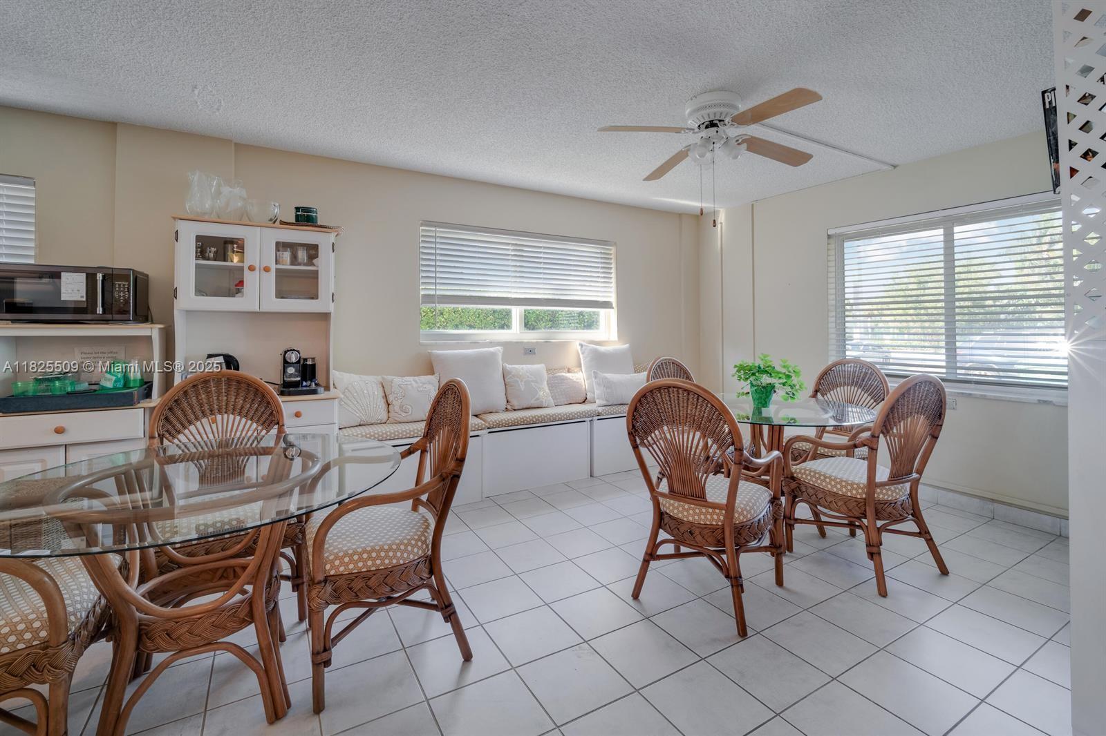 HILLSBORO WINDSOR CONDO - Residential