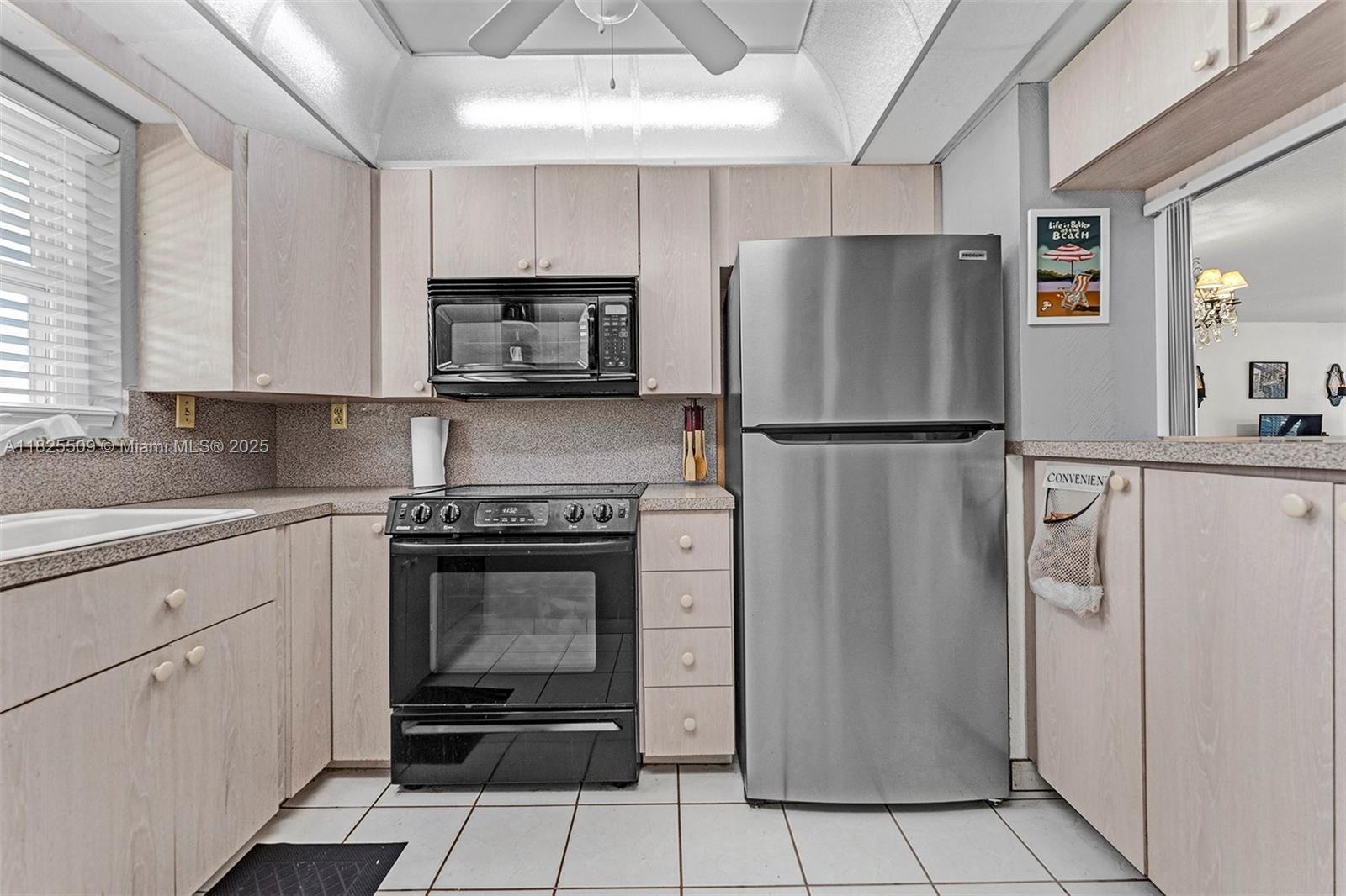 HILLSBORO WINDSOR CONDO - Residential