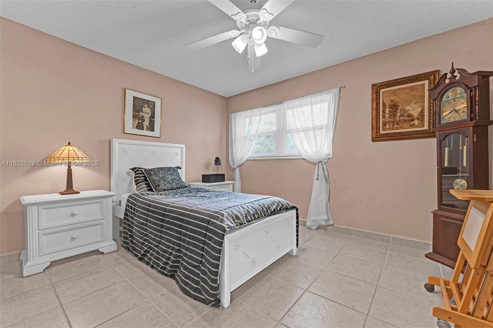 HILLSBORO WINDSOR CONDO - Residential