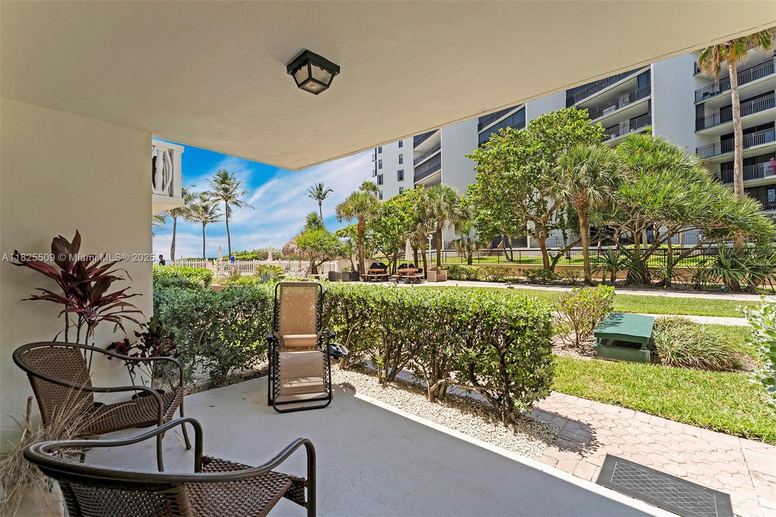 HILLSBORO WINDSOR CONDO - Residential