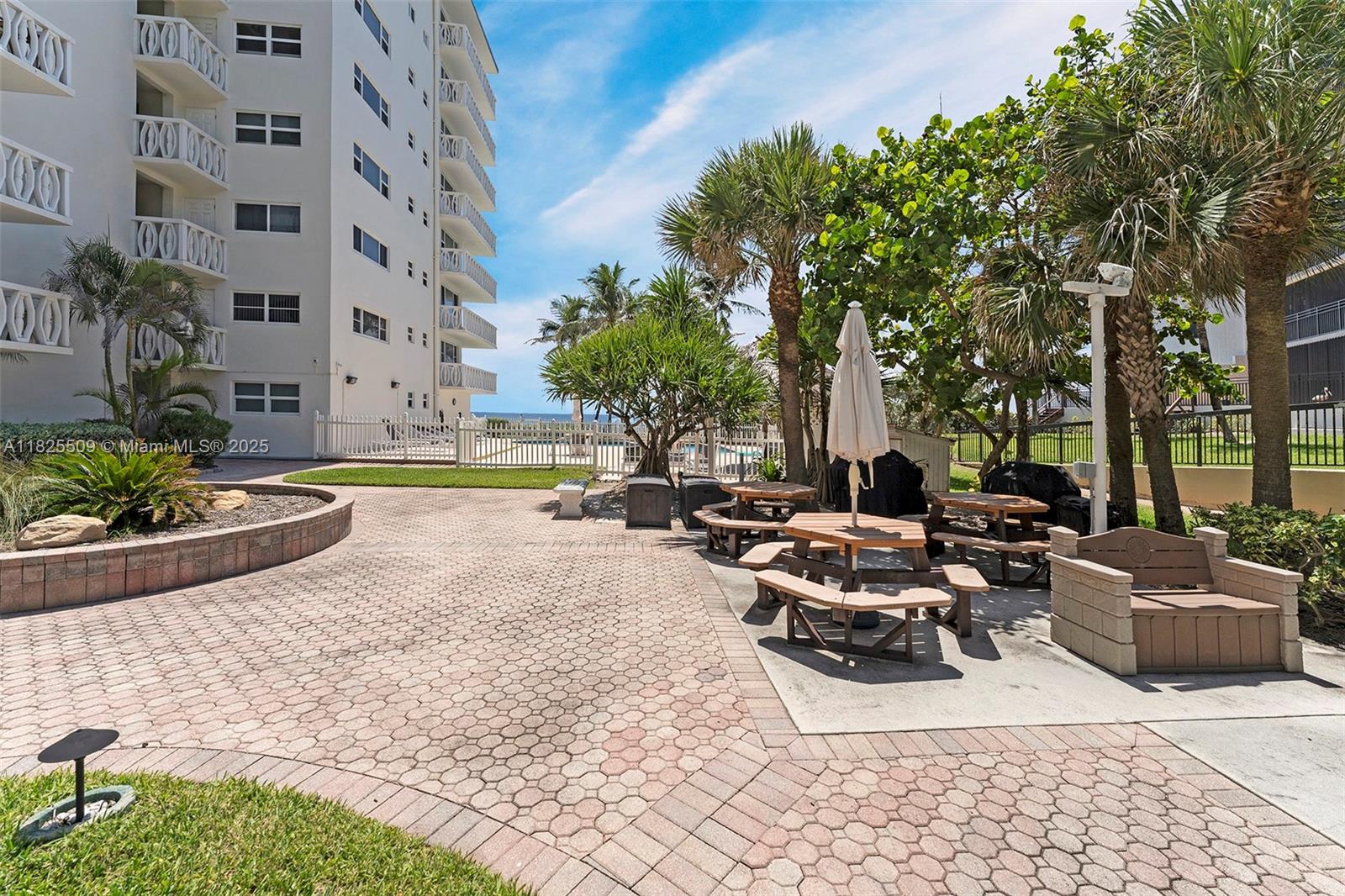 HILLSBORO WINDSOR CONDO - Residential