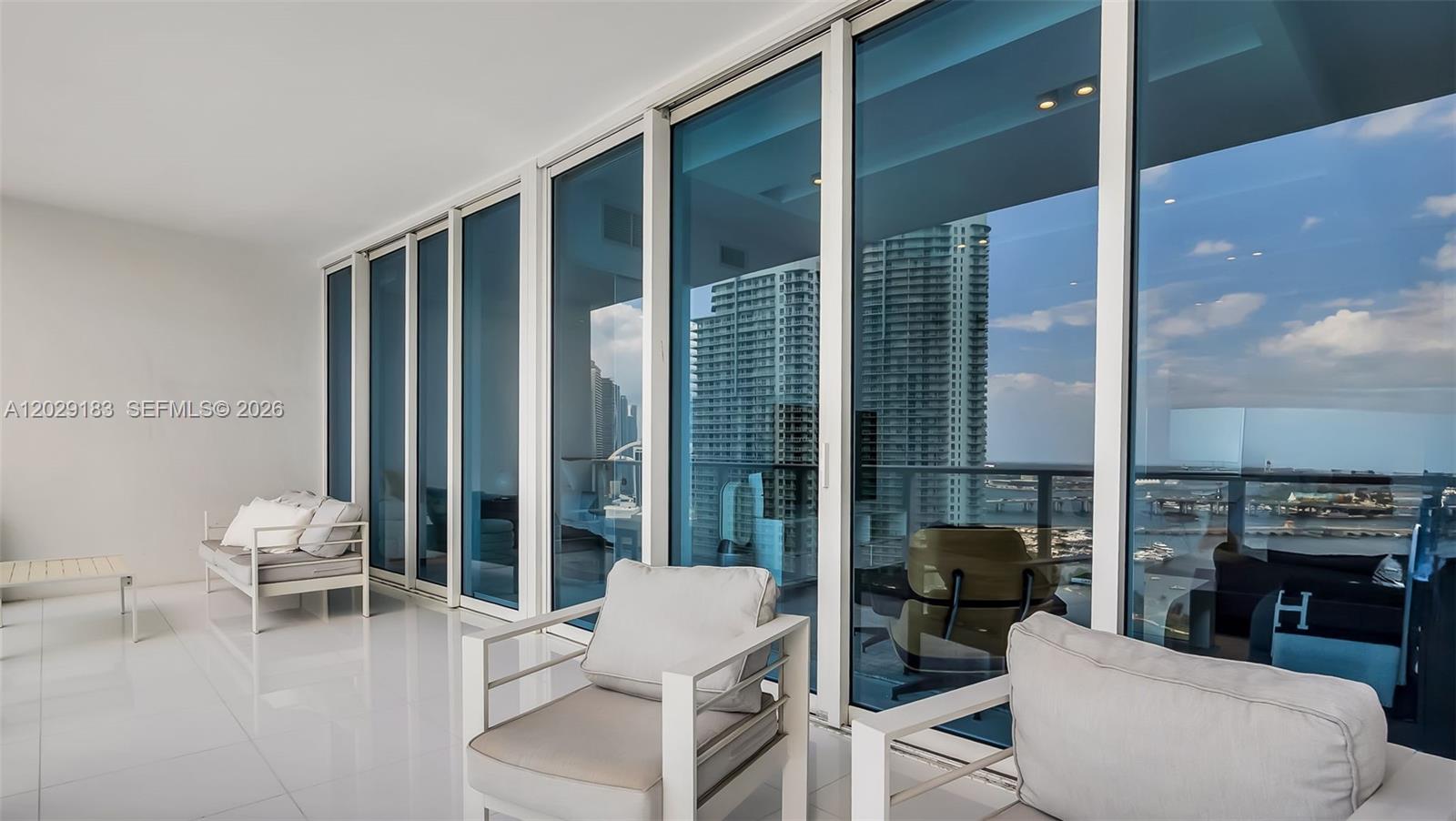 PARAMOUNT BAY CONDO - Residential Lease