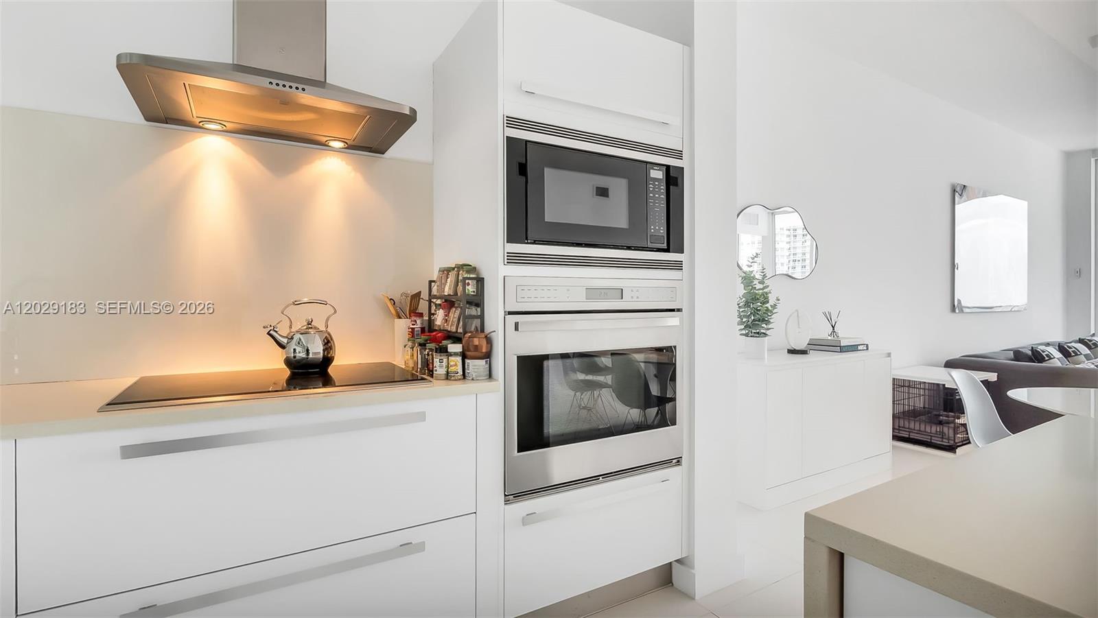 PARAMOUNT BAY CONDO - Residential Lease
