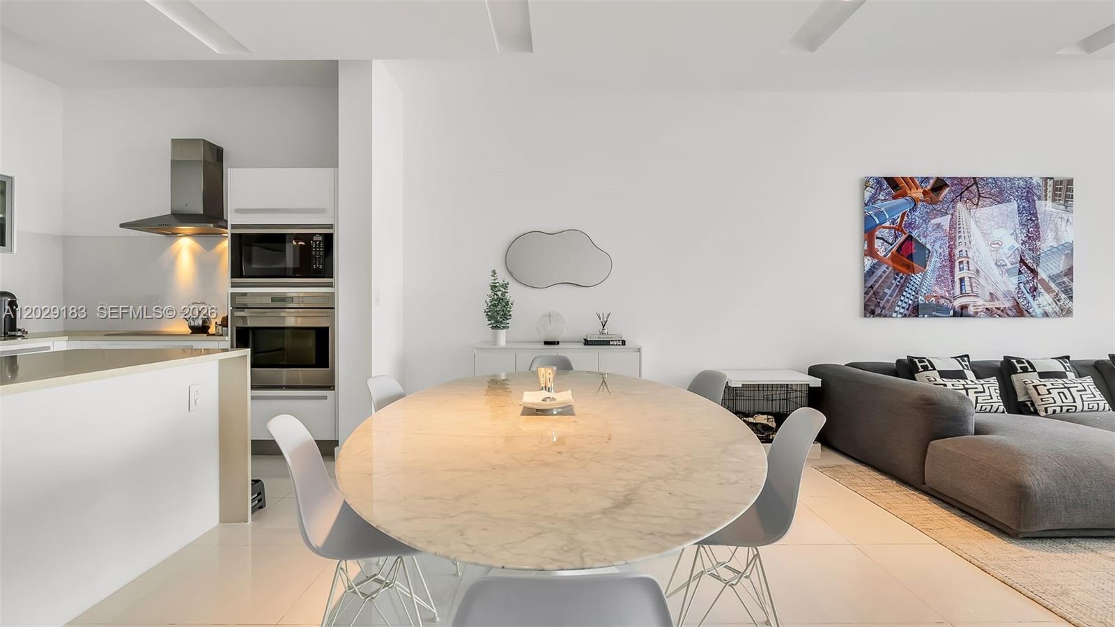 PARAMOUNT BAY CONDO - Residential Lease