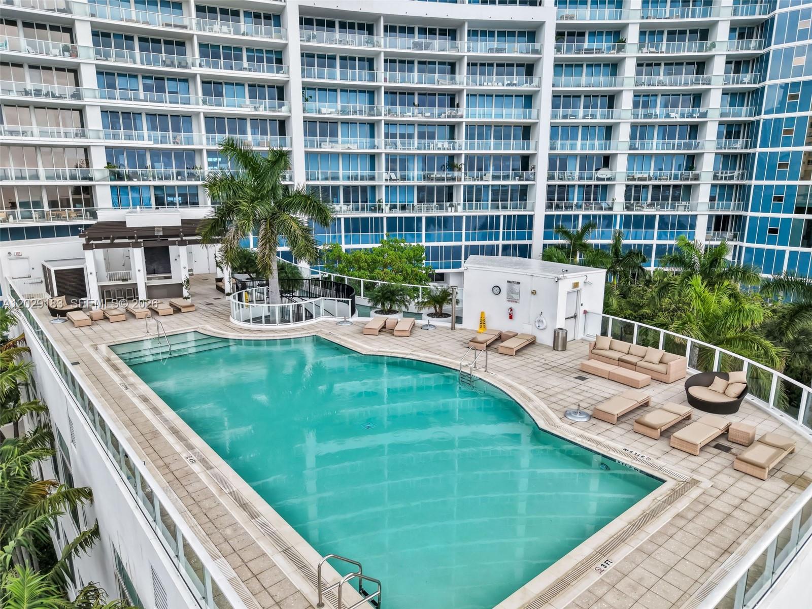 PARAMOUNT BAY CONDO - Residential Lease
