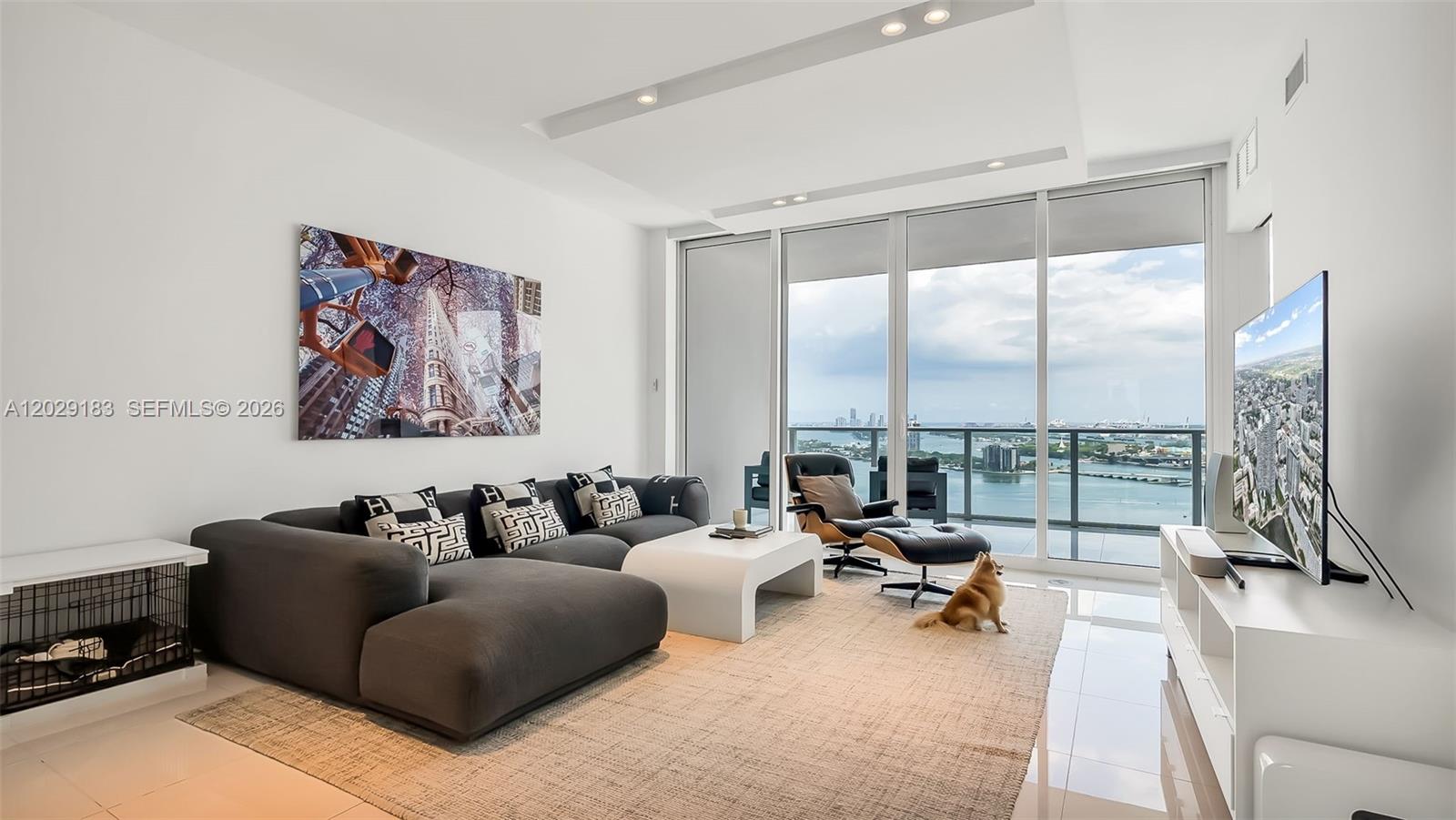 PARAMOUNT BAY CONDO - Residential Lease