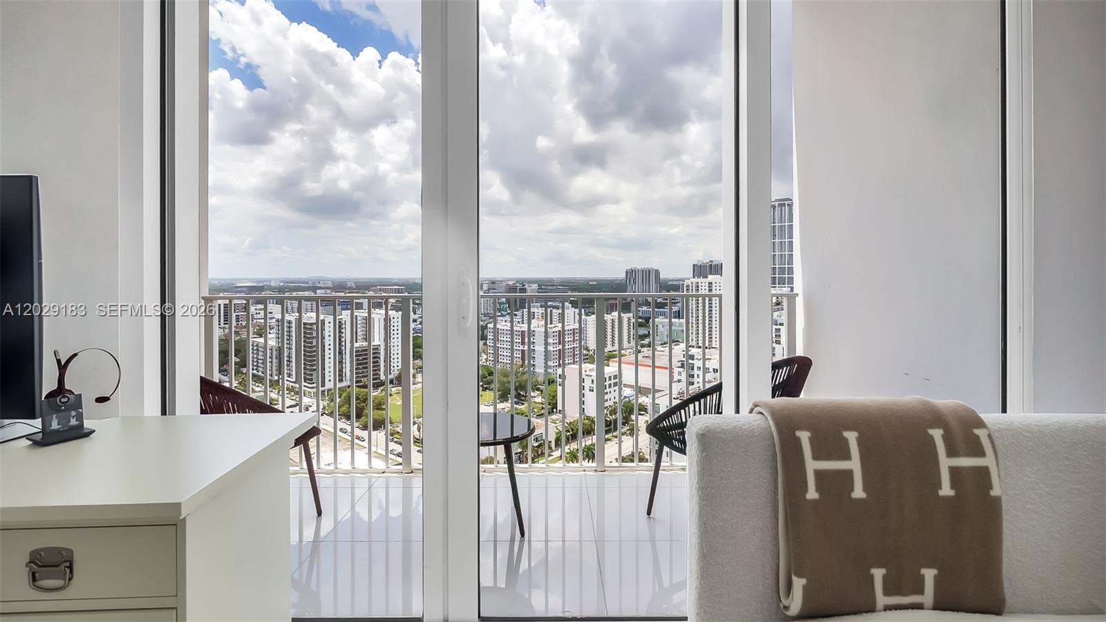 PARAMOUNT BAY CONDO - Residential Lease