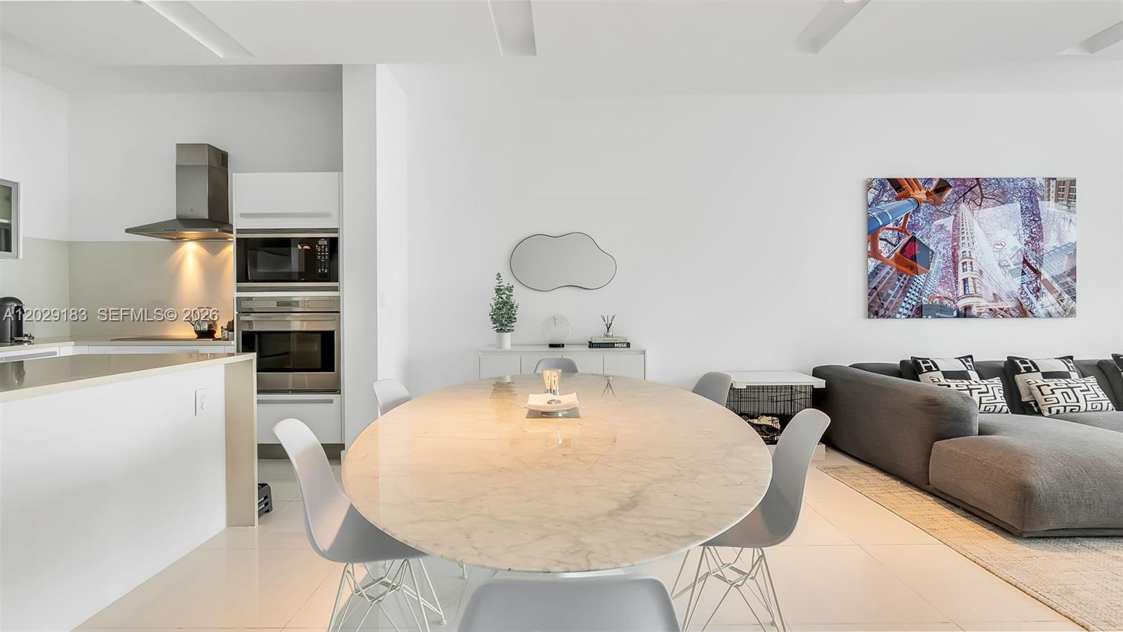 PARAMOUNT BAY CONDO - Residential Lease