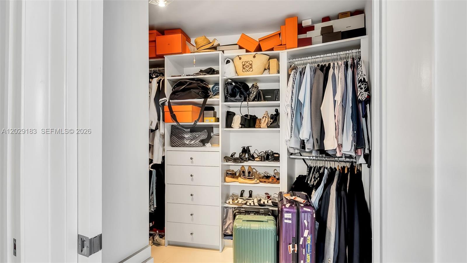 PARAMOUNT BAY CONDO - Residential Lease
