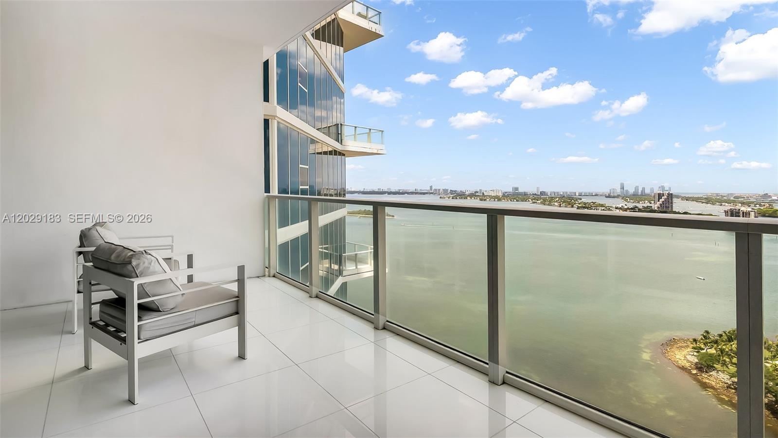 PARAMOUNT BAY CONDO - Residential Lease