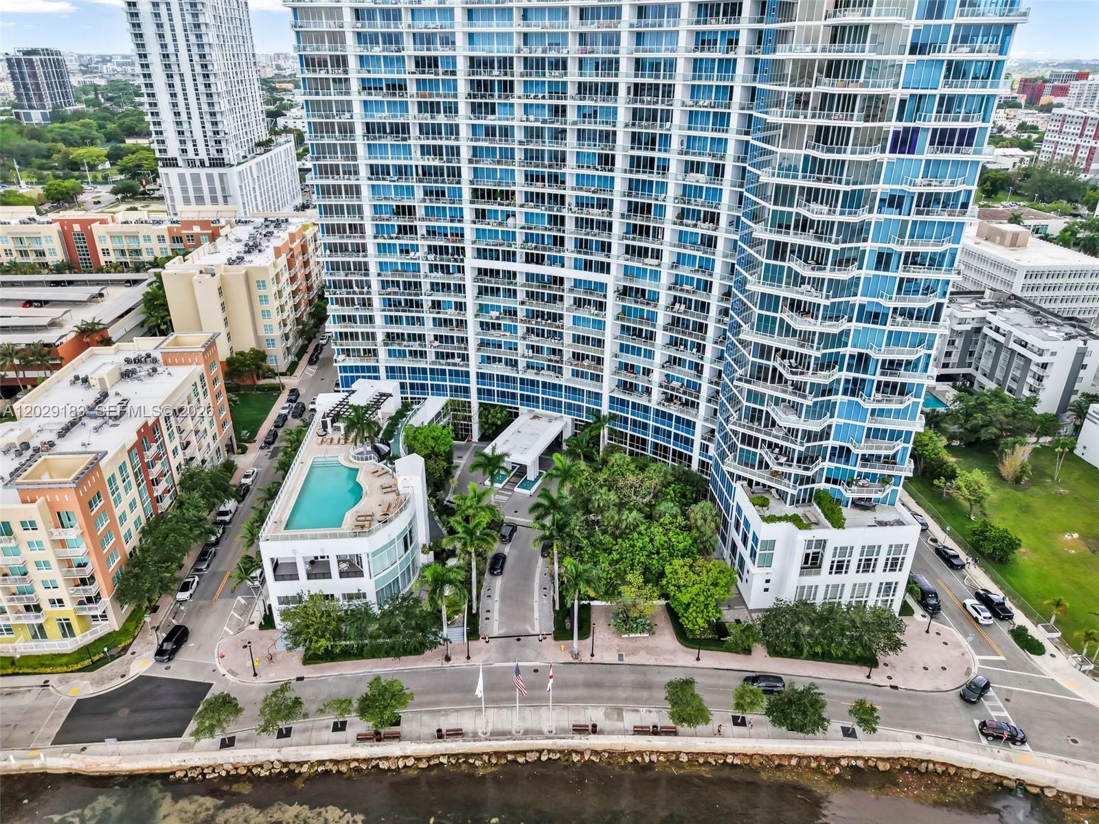 PARAMOUNT BAY CONDO - Residential Lease