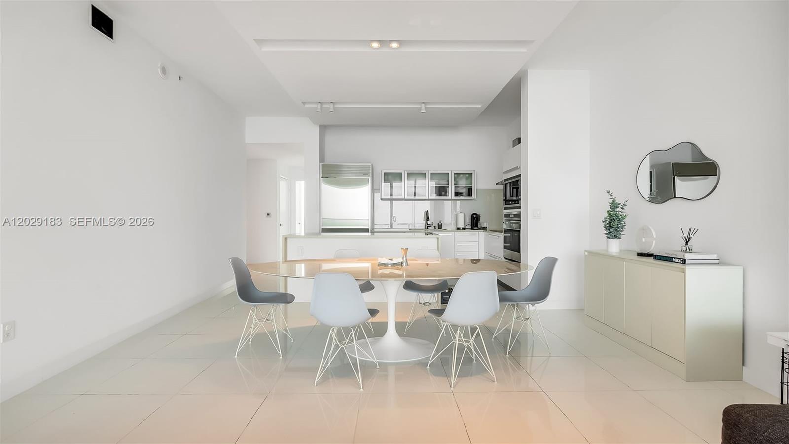PARAMOUNT BAY CONDO - Residential Lease