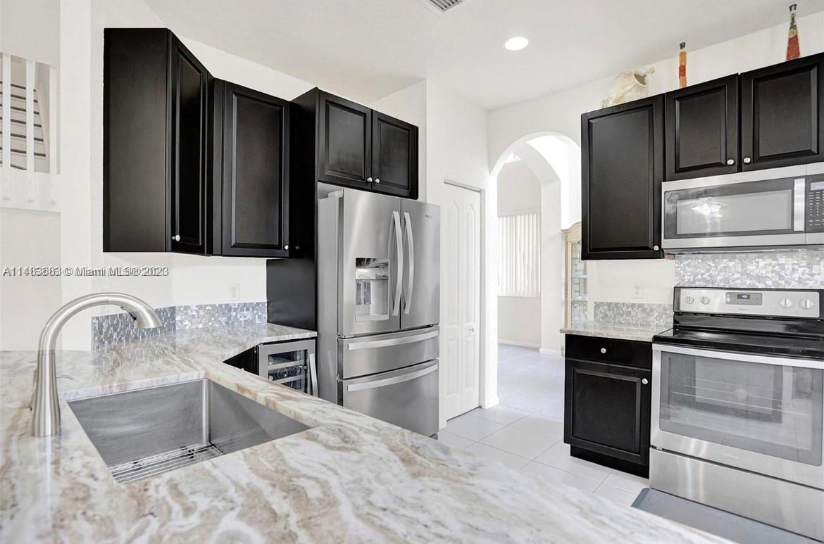 POD 10 AT MONARCH LAKES - Residential Lease