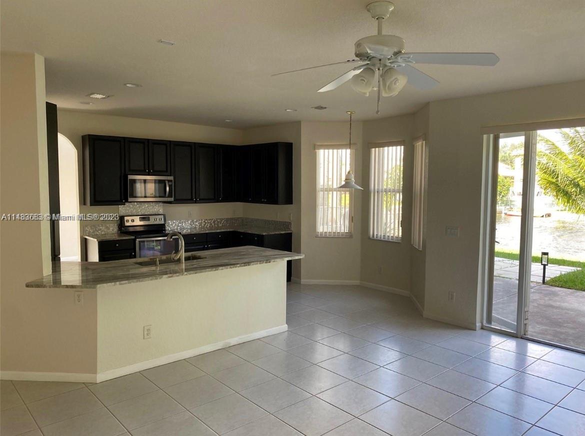 POD 10 AT MONARCH LAKES - Residential Lease