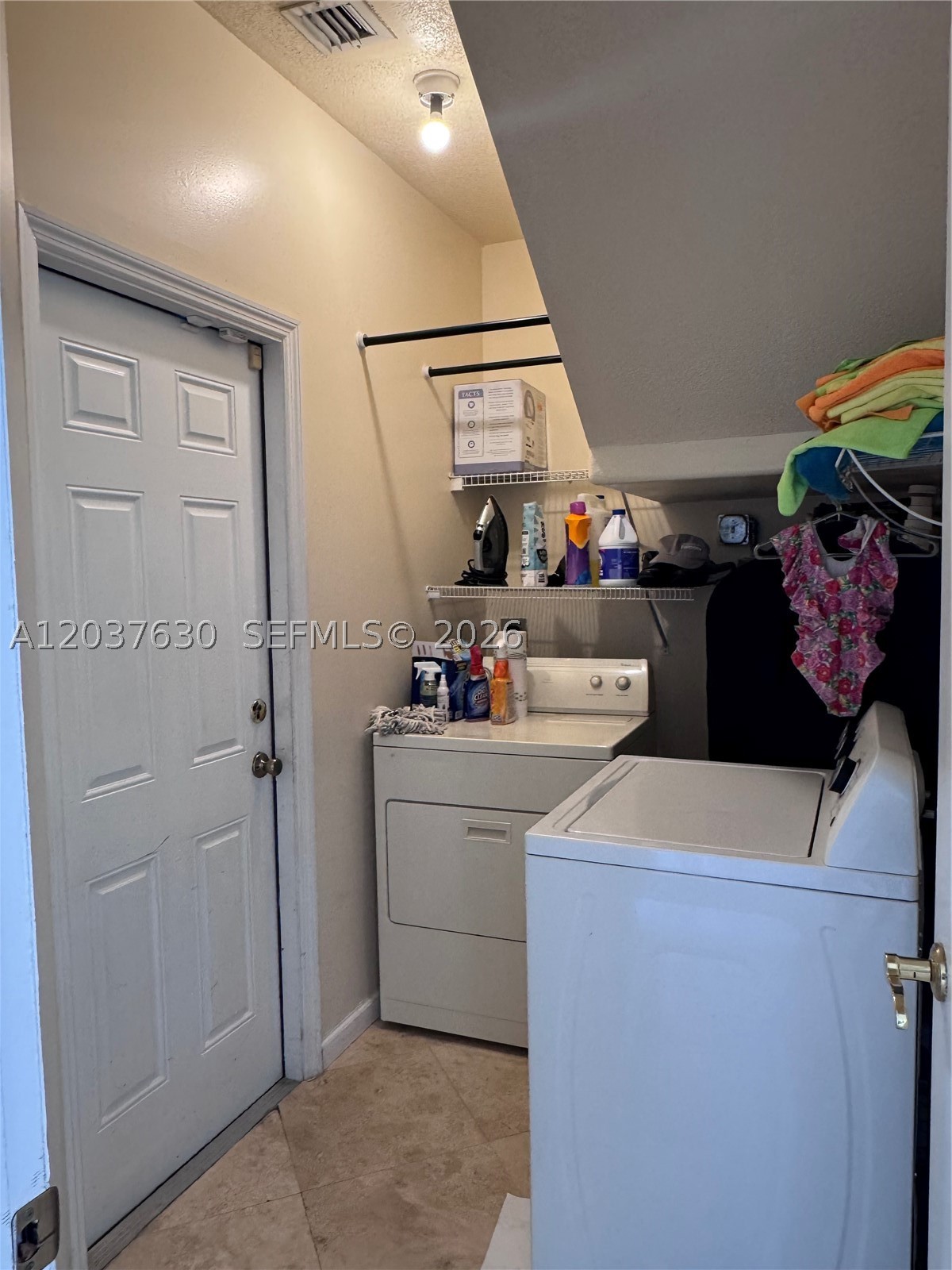 REGENCY - Residential Lease